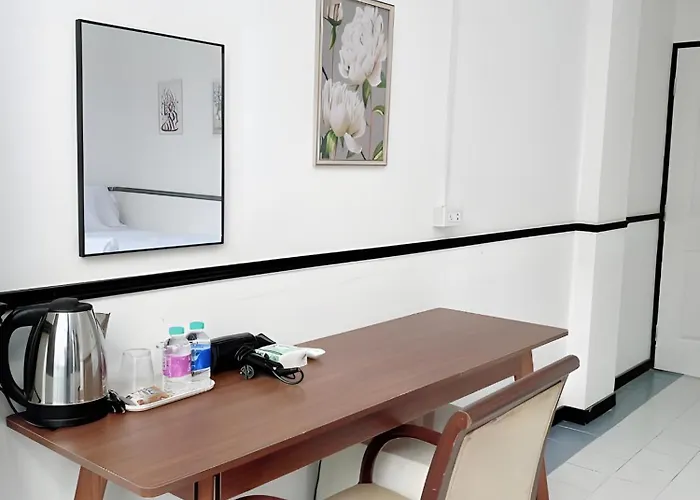 Bob House Hua Lamphong