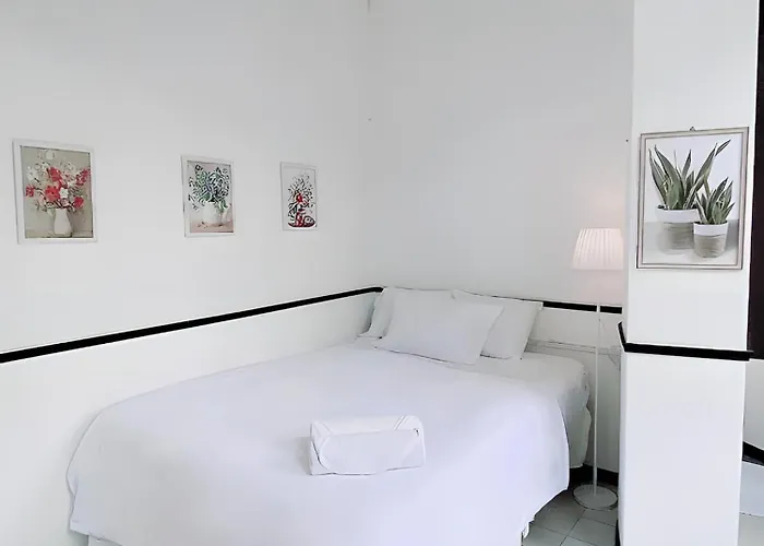 Bob House Hua Lamphong Apartment Bangkok