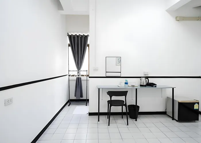 Bob House Hua Lamphong Apartment Bangkok