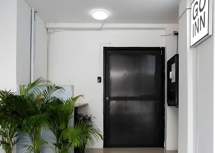 Bob House Hua Lamphong *