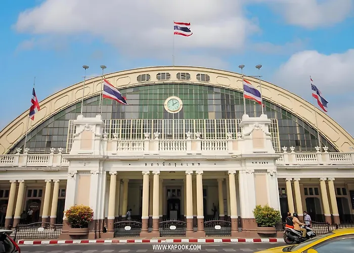 Bob House Hua Lamphong * Bangkok